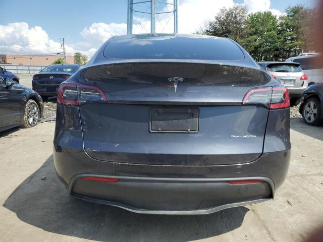  TESLA MODEL Y 2024 Szary