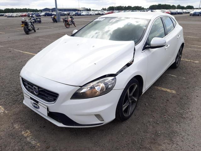 VOLVO V40 R-DESI 2015