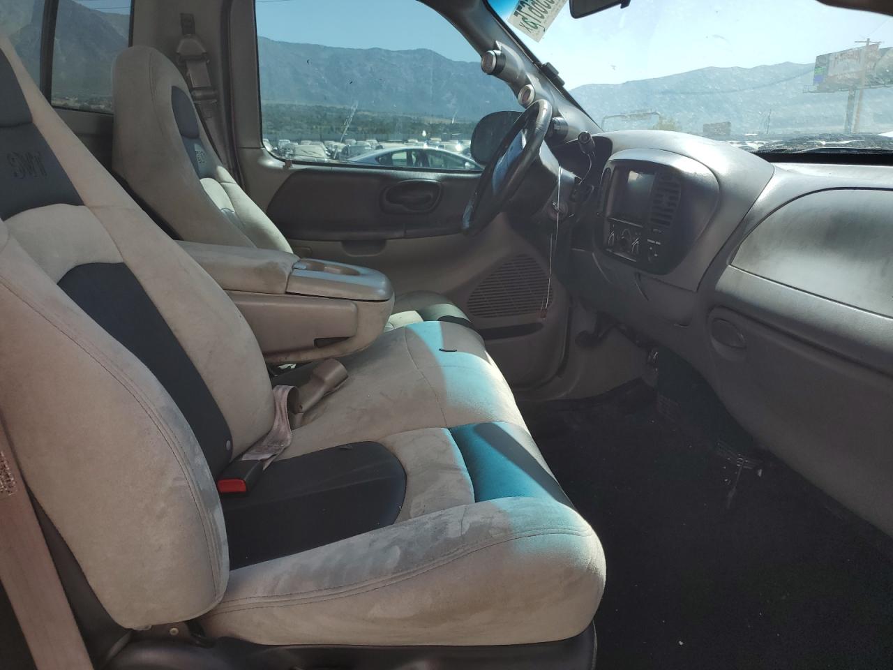 2000 Ford F150 Svt Lightning VIN: 2FTZF073XYCA68722 Lot: 61056675