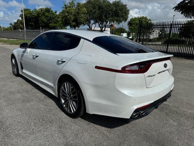  KIA STINGER 2018 White