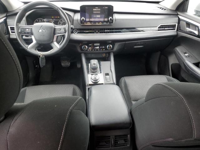  MITSUBISHI OUTLANDER 2022 Srebrny