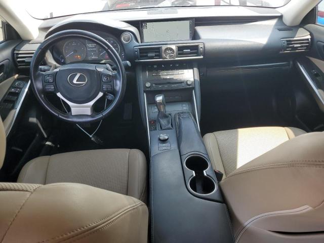  LEXUS IS 2017 White