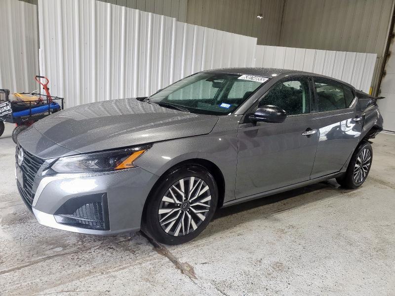NISSAN ALTIMA SV 2025