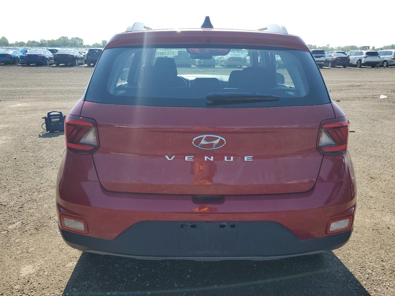 2021 Hyundai Venue Sel VIN: KMHRC8A39MU082570 Lot: 62613075