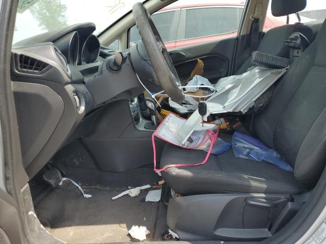  FORD FIESTA 2018 Серебристый