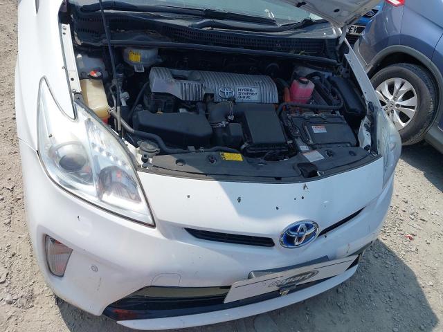 2014 TOYOTA PRIUS T4 V