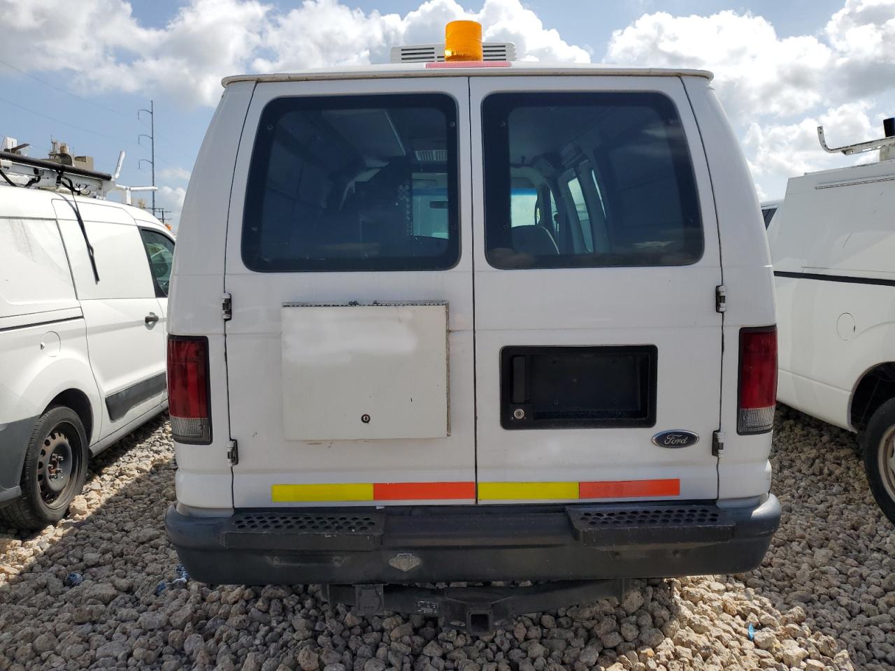 2008 Ford Econoline E350 Super Duty Van VIN: 1FTSE34L88DA26835 Lot: 53317685