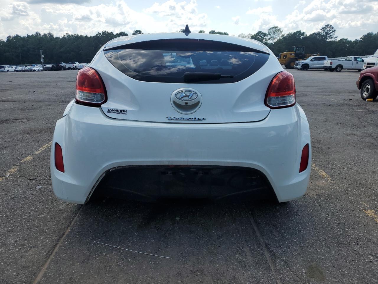 2014 Hyundai Veloster VIN: KMHTC6AD1EU206612 Lot: 61544515