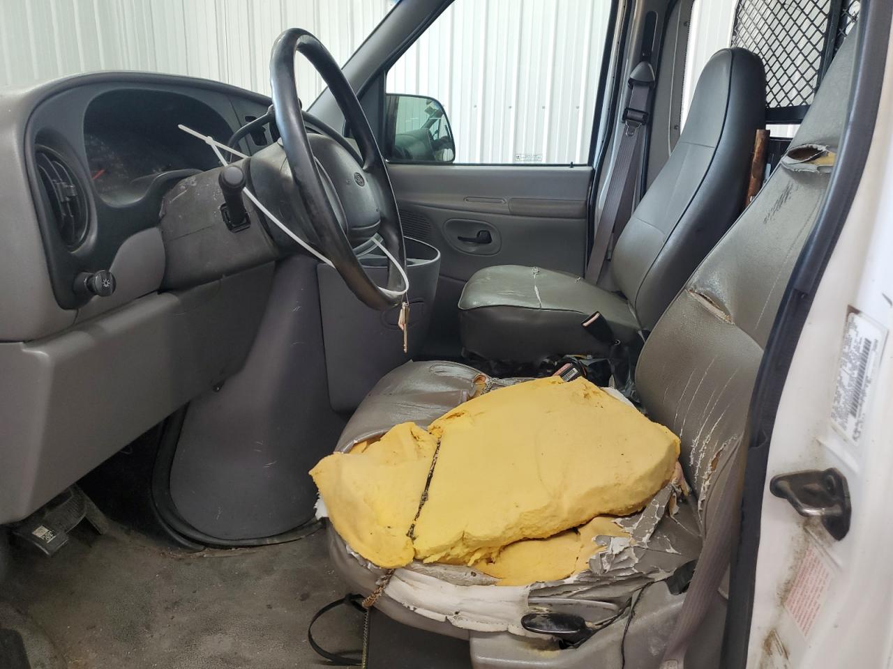 1998 Ford Econoline E150 Van VIN: 1FTRE1424WHA01771 Lot: 58449235