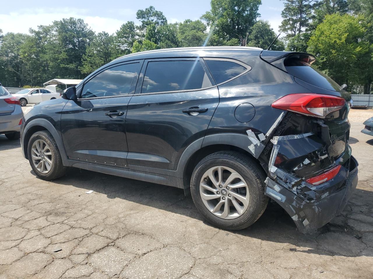 HYUNDAI TUCSON 2016 VIN KM8J33A40GU060180 фото 2