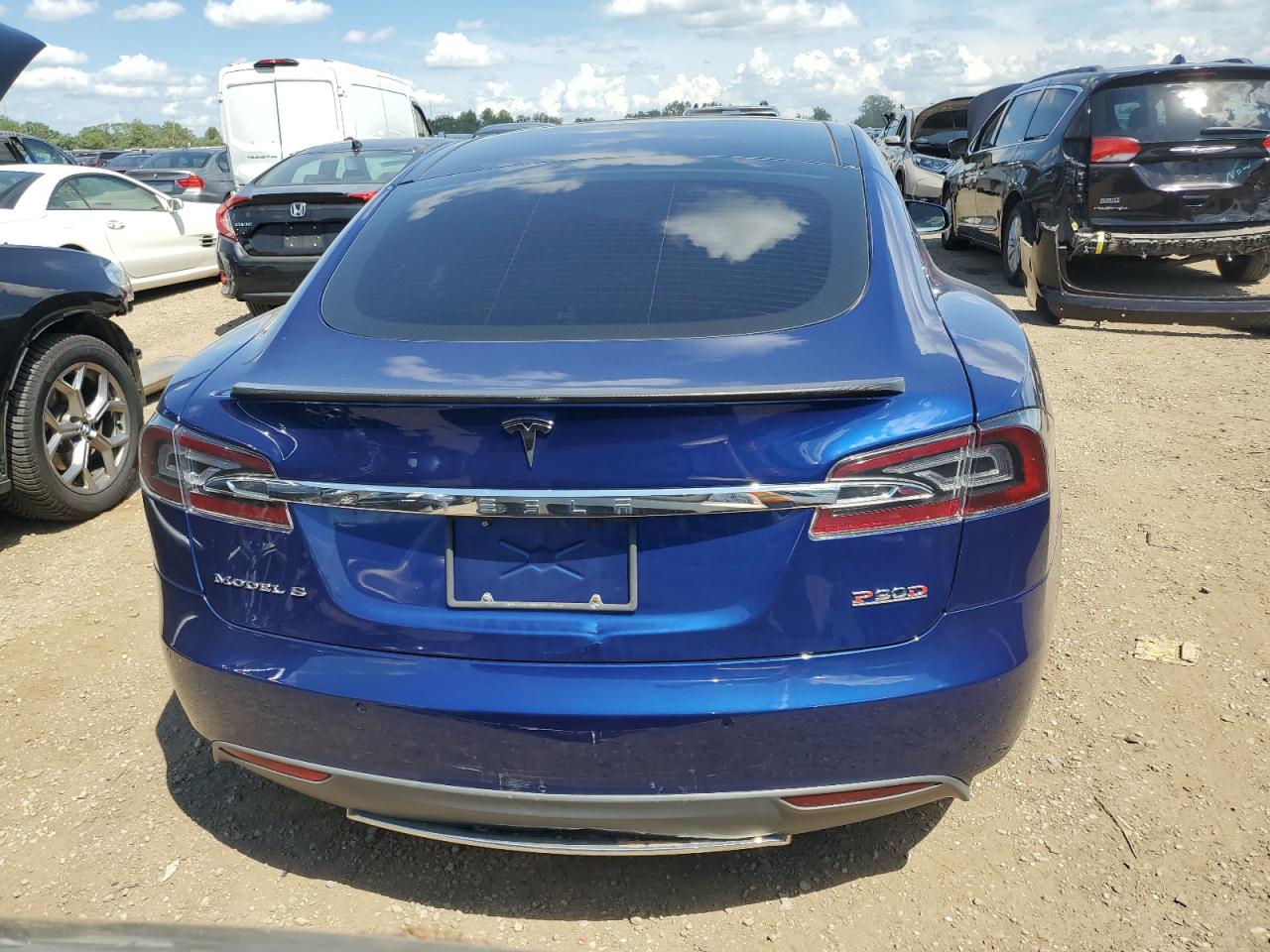 2015 Tesla Model S VIN: 5YJSA1E4XFF118218 Lot: 62468865