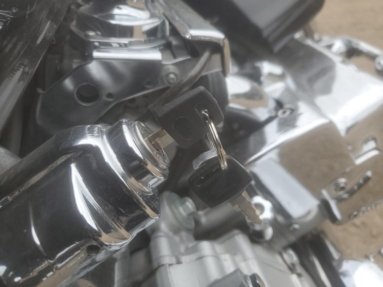 2000 Honda Gl1500 Cf VIN: 1HFSC4102YA100957 Lot: 61841515