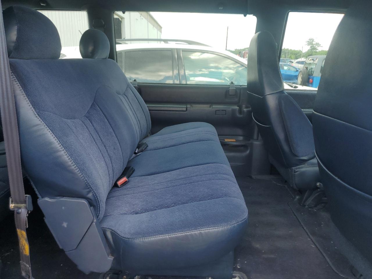 2000 GMC Safari Xt VIN: 1GKEL19W4YB543169 Lot: 61695185