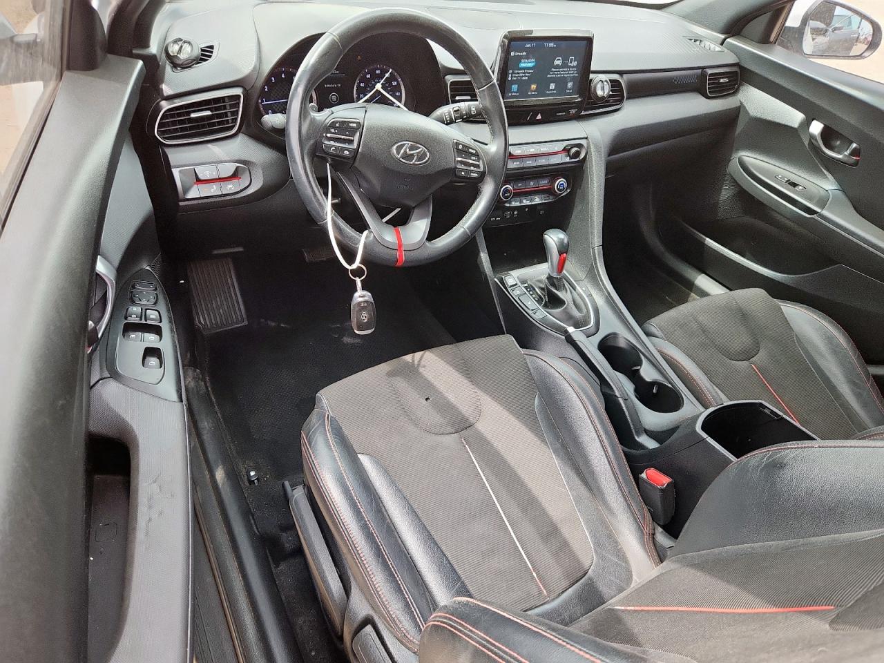 2019 Hyundai Veloster Base VIN: KMHTG6AF2KU004346 Lot: 61103045