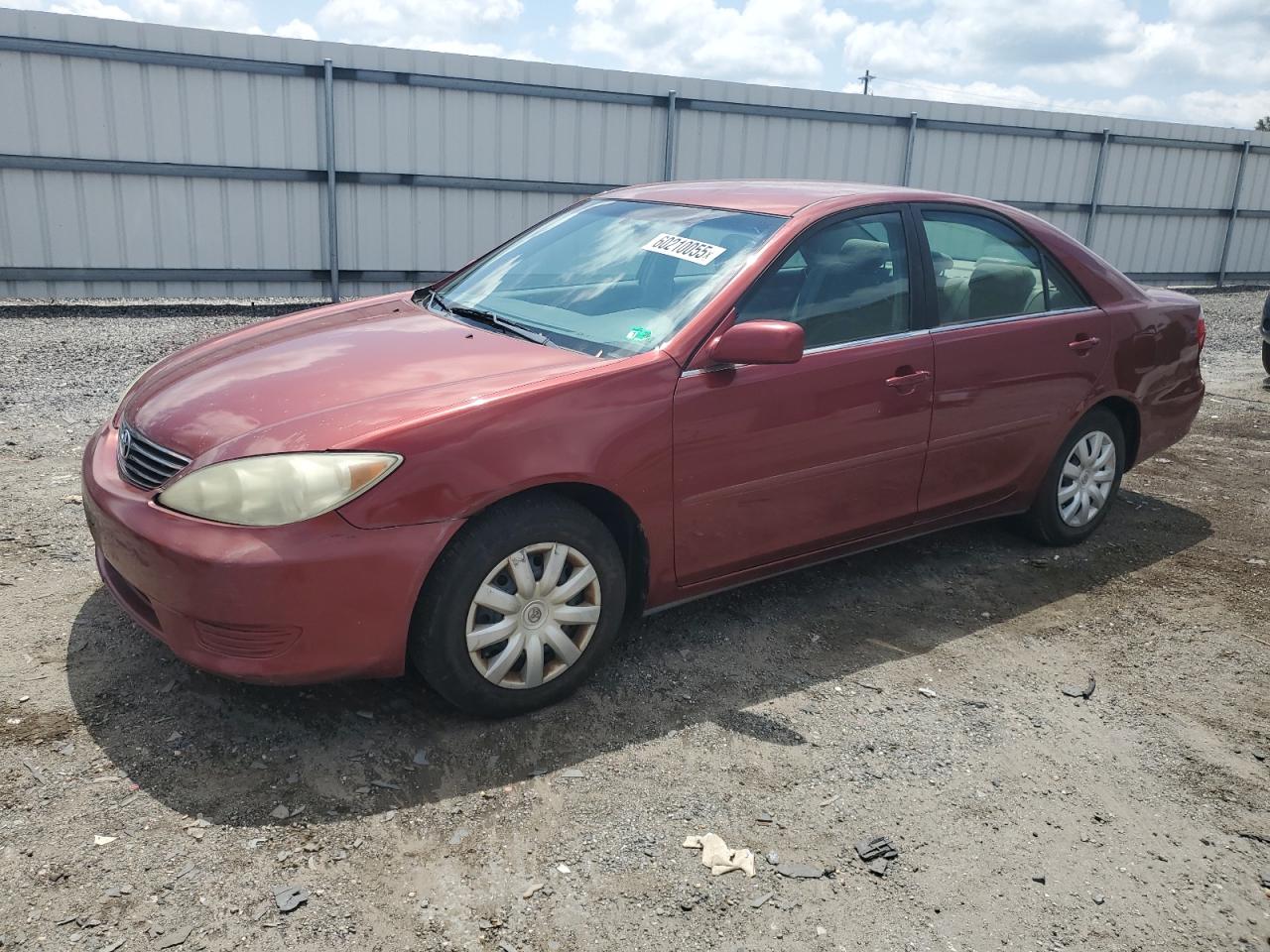 2005 Toyota Camry Le за продажба в Fredericksburg, VA - Side