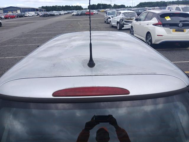 2004 MINI MINI ONE