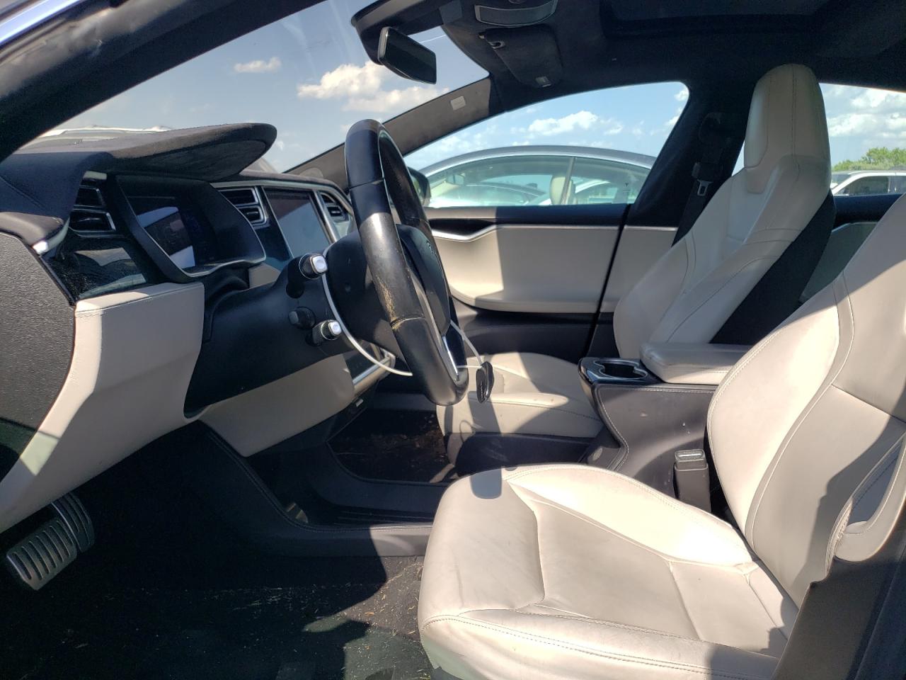 2015 Tesla Model S VIN: 5YJSA1E48FF118461 Lot: 61833915