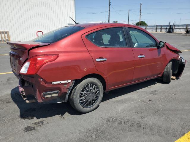  NISSAN VERSA 2019 Красный