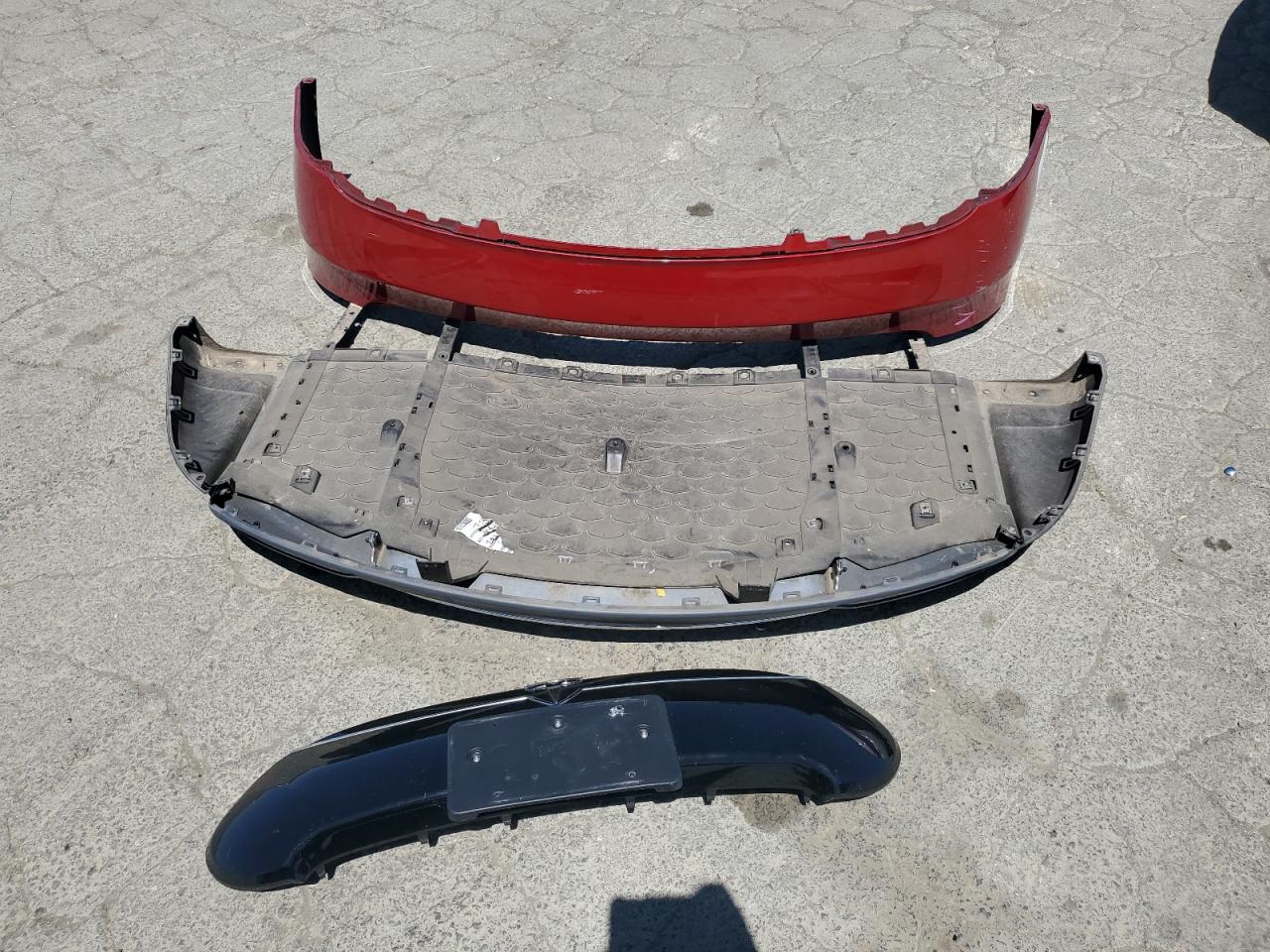 2014 Tesla Model S VIN: 5YJSA1H14EFP34013 Lot: 61643895