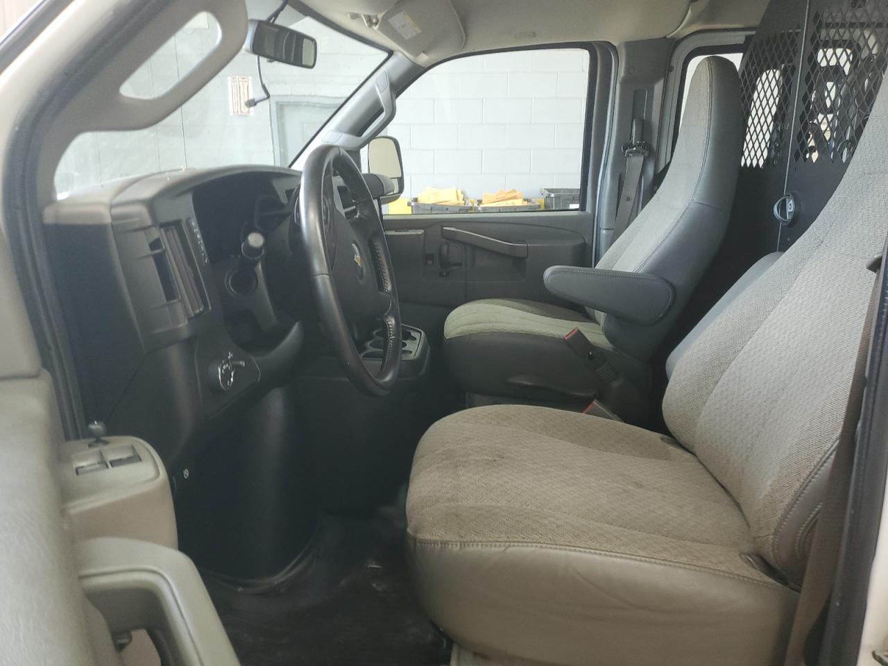 2020 Chevrolet Express G2500 VIN: 1GCWGAFG6L1239504 Lot: 61530555