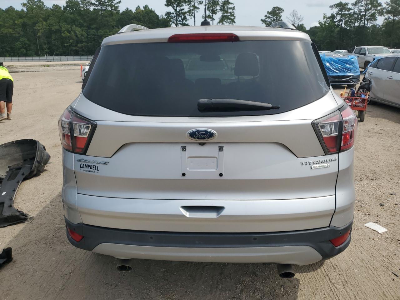 FORD ESCAPE 2017 VIN 1FMCU0J90HUA63050 фото 6