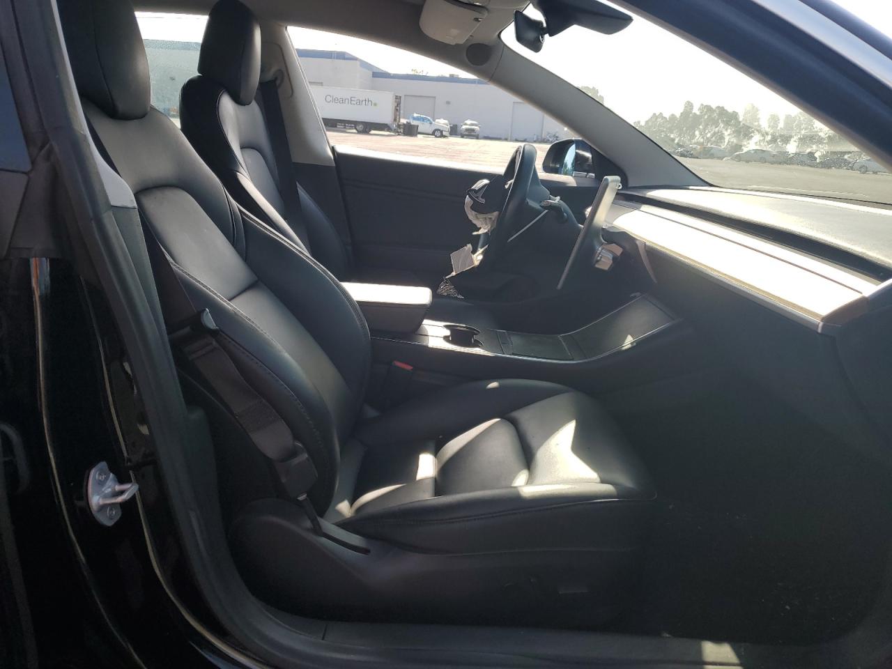 2018 Tesla Model 3 VIN: 5YJ3E1EA4JF041465 Lot: 61687105