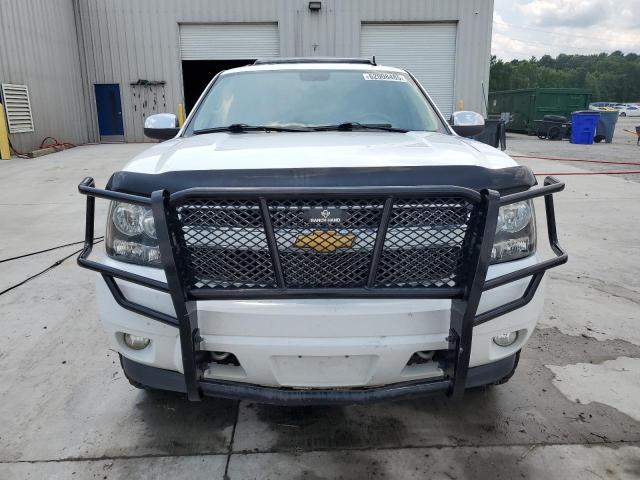  CHEVROLET SUBURBAN 2013 Biały