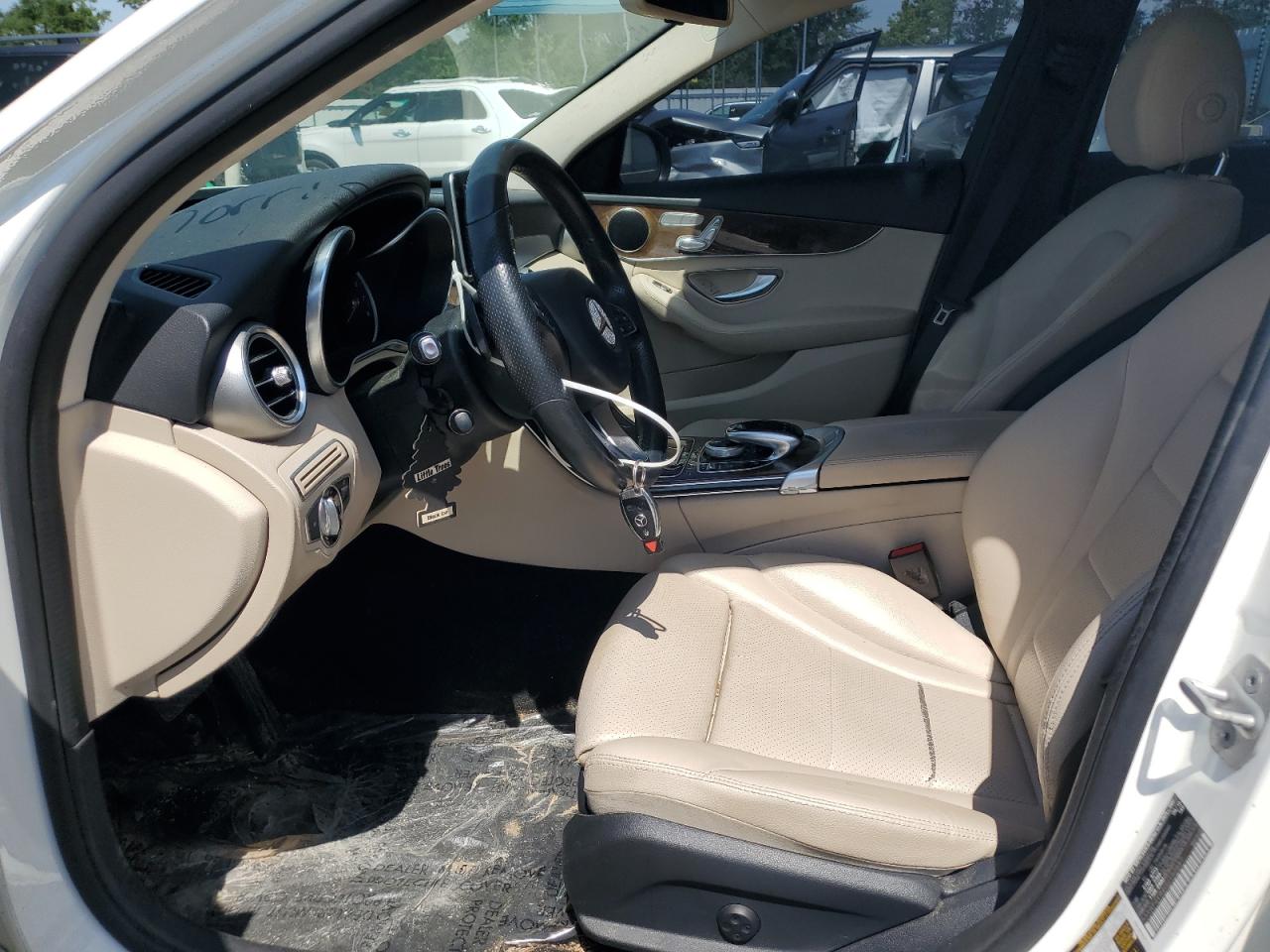 2016 Mercedes-Benz C 300 4Matic VIN: 55SWF4KB4GU152887 Lot: 61680135