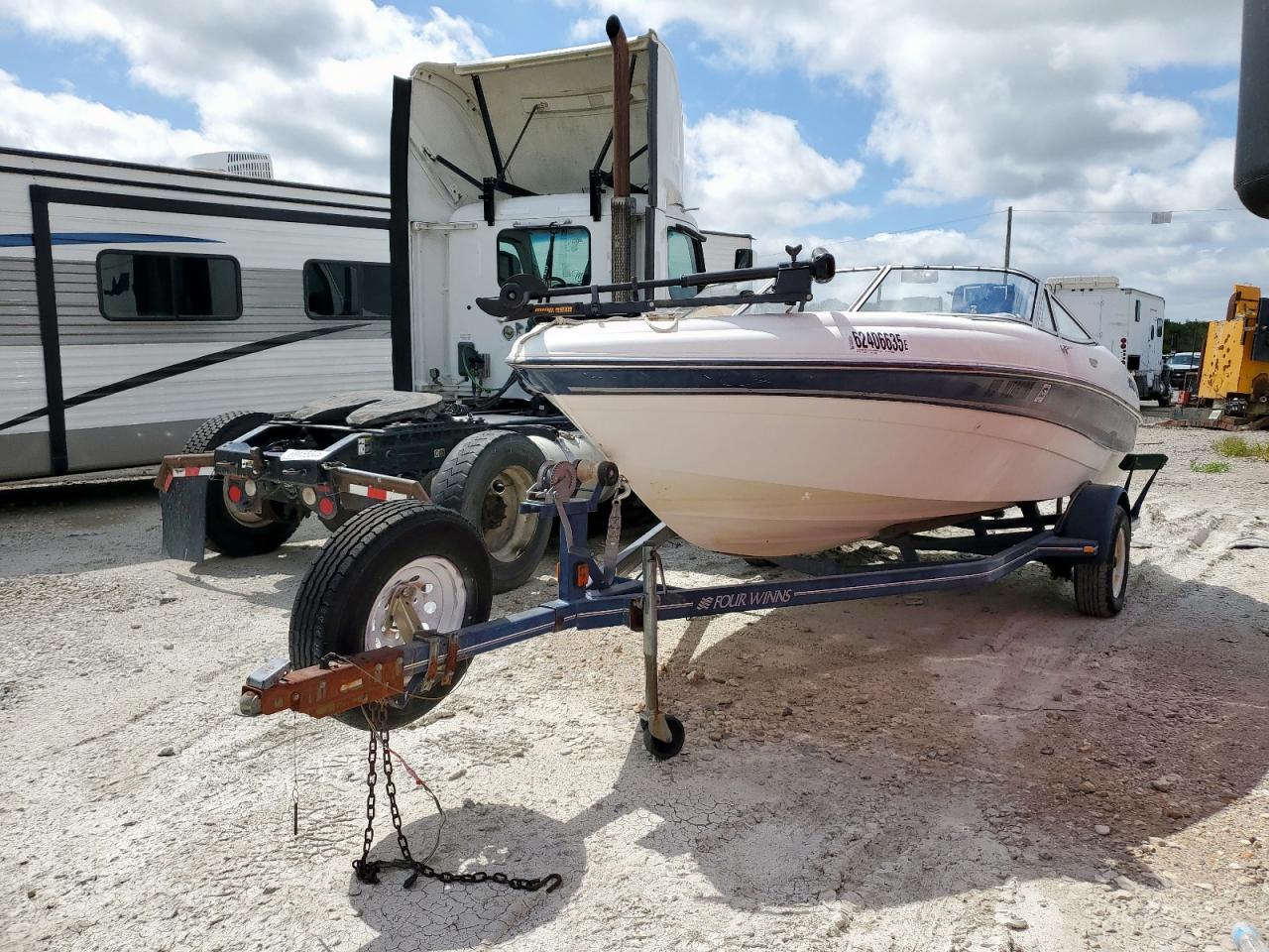 FOUR WINNS FISH AND S 2002 VIN GFNML108B202 zdjęcie 2