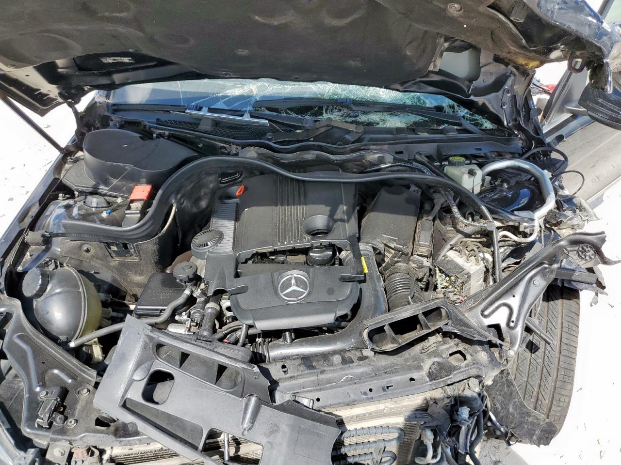 2012 Mercedes-Benz C 250 VIN: WDDGF4HB8CR224424 Lot: 62462355