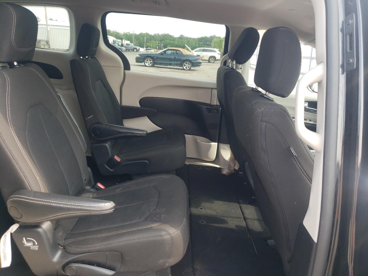 2022 Chrysler Voyager Lx VIN: 2C4RC1CG4NR208585 Lot: 59313245