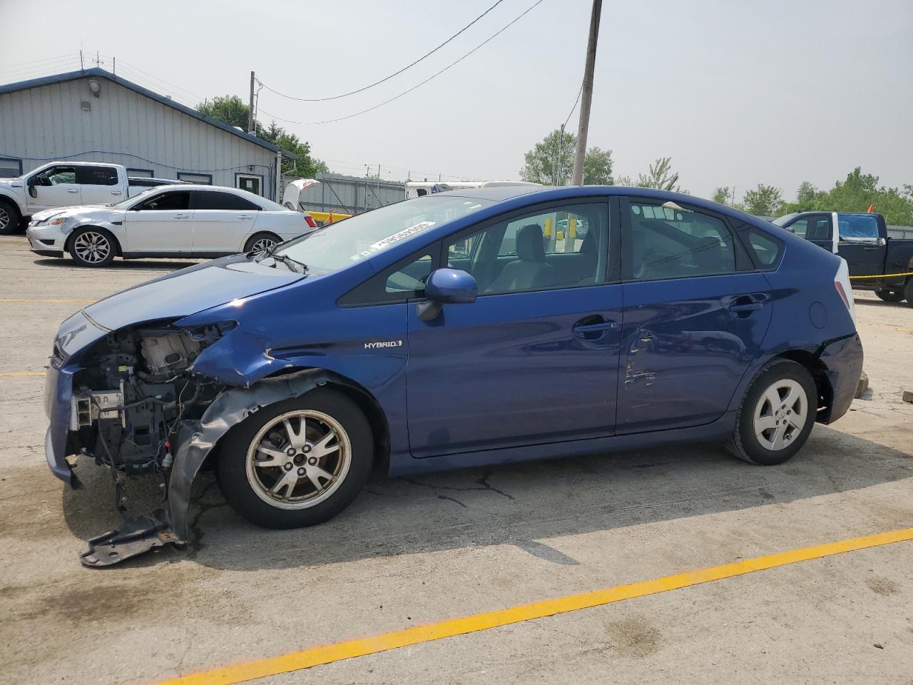 2011 Toyota Prius for Sale in Pekin, IL - All Over