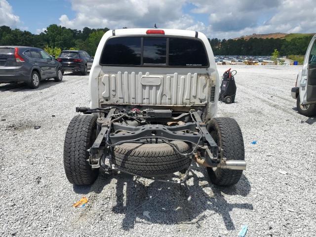 Pickups TOYOTA TACOMA 2015 White