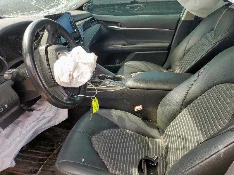  TOYOTA CAMRY 2022 Серебристый