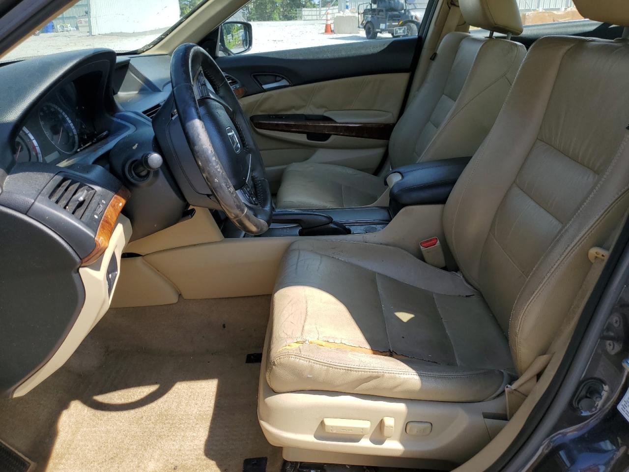 2011 Honda Accord Exl VIN: 1HGCP2F88BA105952 Lot: 62834155