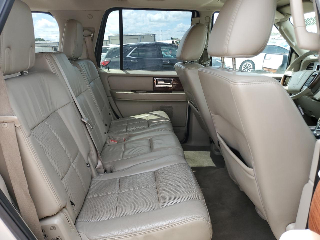 2012 Lincoln Navigator VIN: 5LMJJ2H52CEL04542 Lot: 62708385
