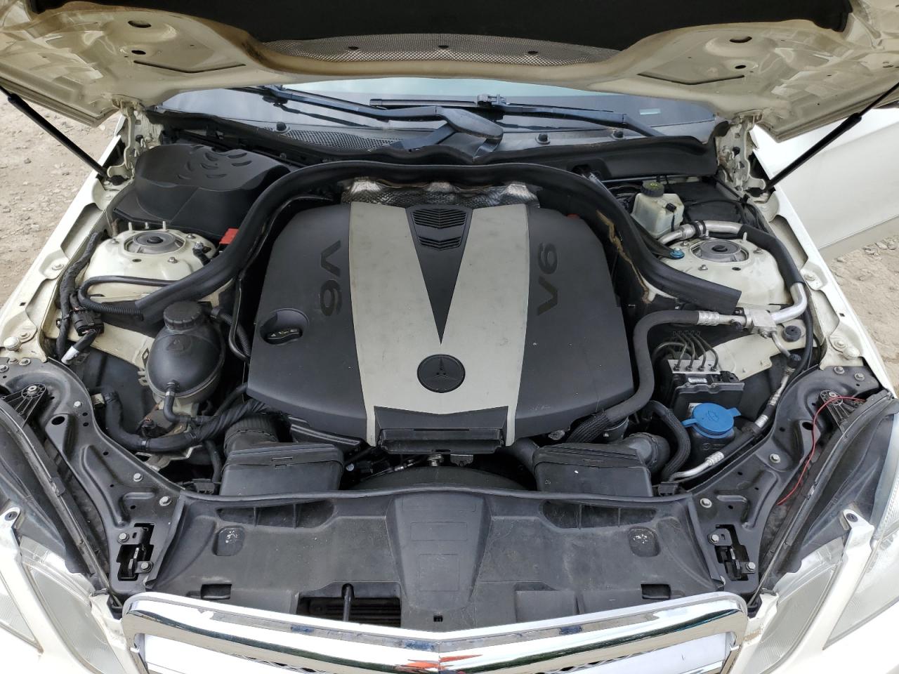 MERCEDES-BENZ E-CLASS 2011 VIN WDDHF2EB5BA457087 zdjęcie 11