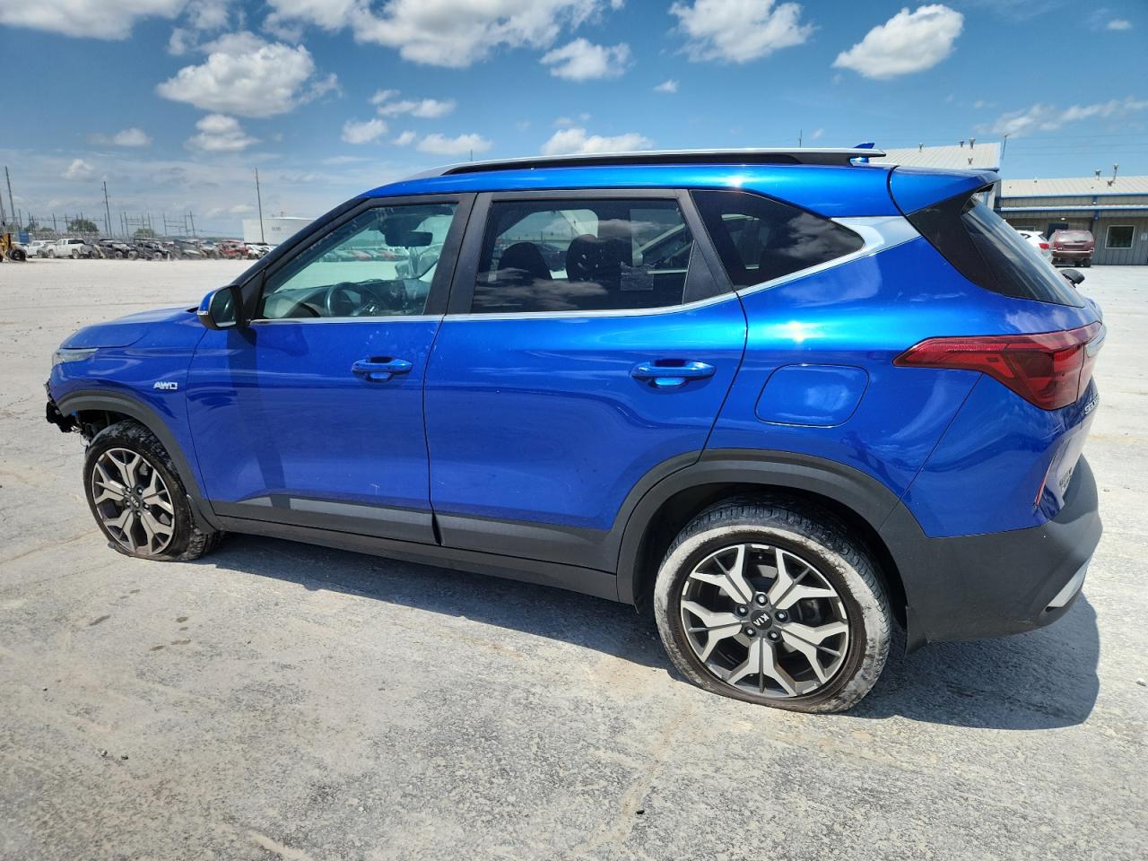 KIA SELTOS 2021 VIN KNDERCAA0M7119734 фото 2