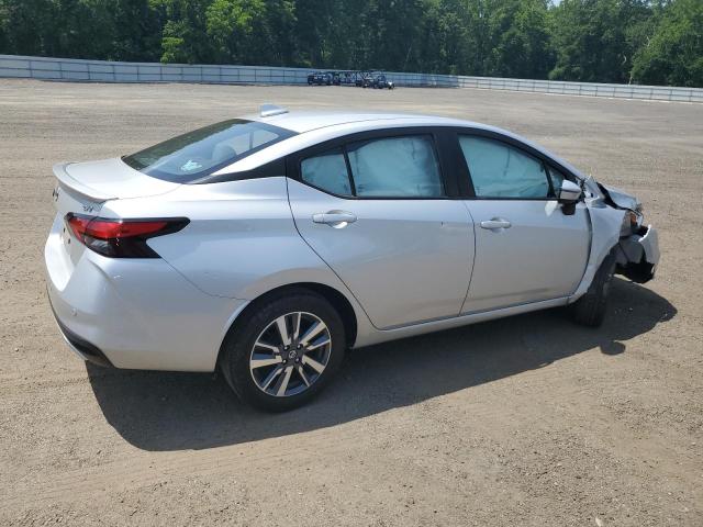  NISSAN VERSA 2020 Серебристый