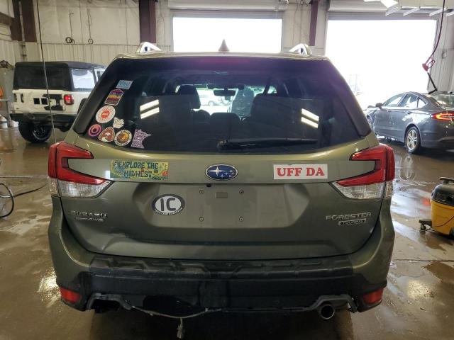 SUBARU FORESTER 2019 Зеленый