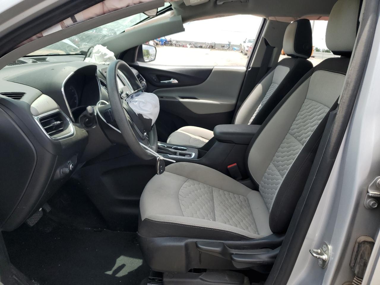 CHEVROLET EQUINOX 2018 VIN 2GNAXHEV7J6275061 фото 7