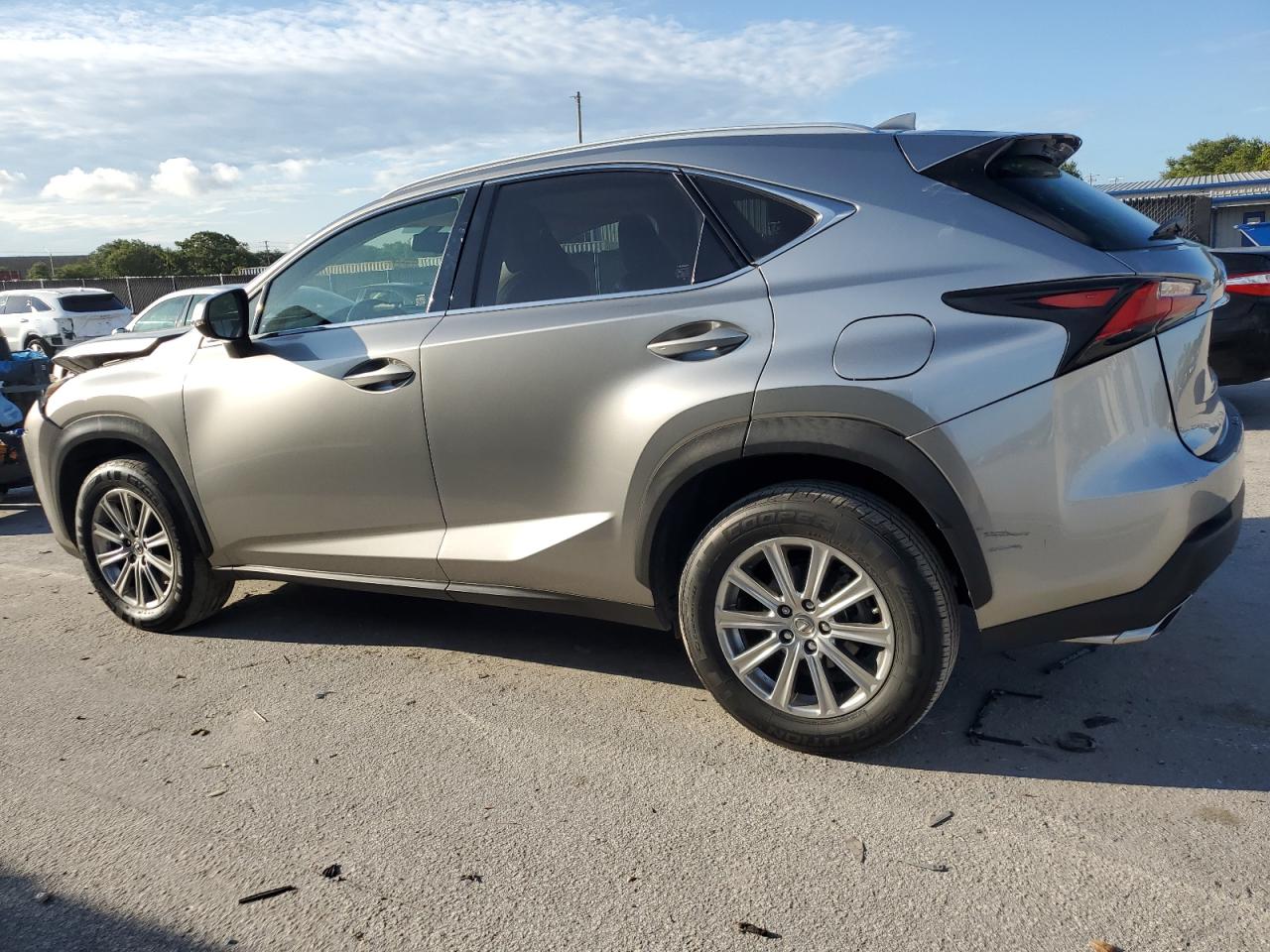 LEXUS NX 2017 VIN JTJYARBZ3H2054602 фото 2