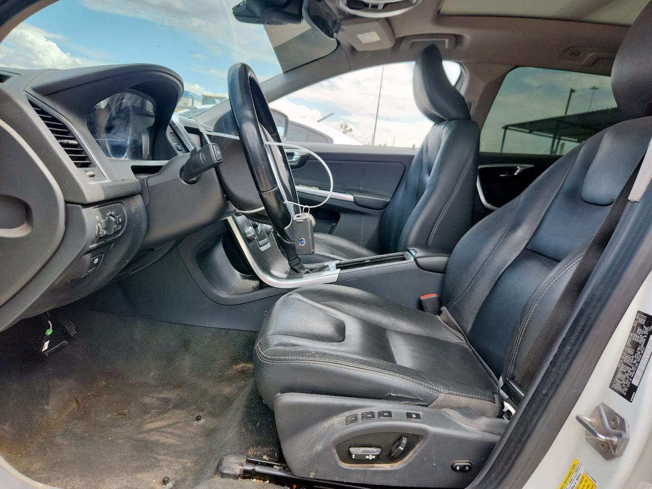 2015 Volvo Xc60 T5 Premier VIN: YV4612RK6F2659847 Lot: 62906085