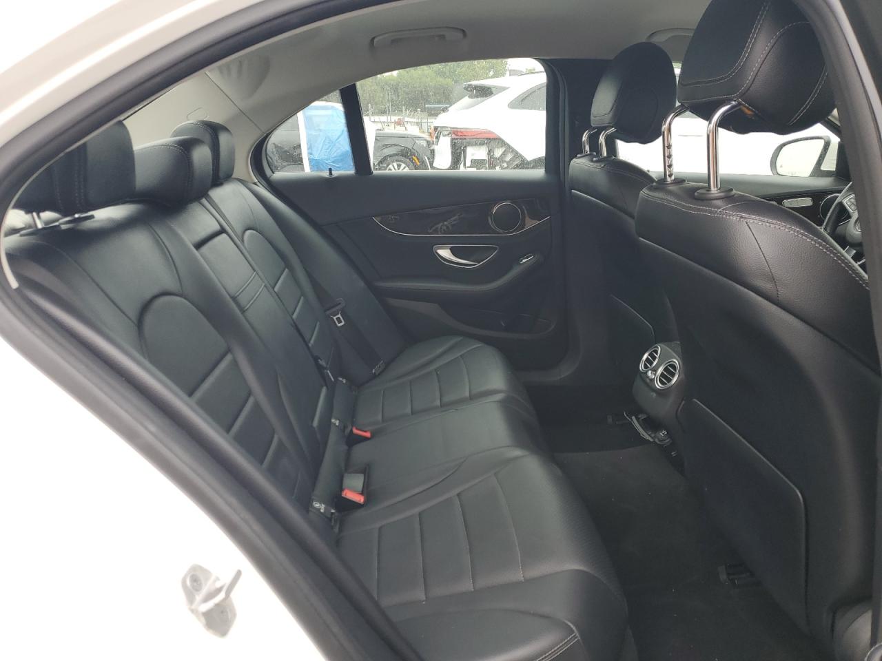 2015 Mercedes-Benz C 300 VIN: 55SWF4JB1FU053525 Lot: 57642055