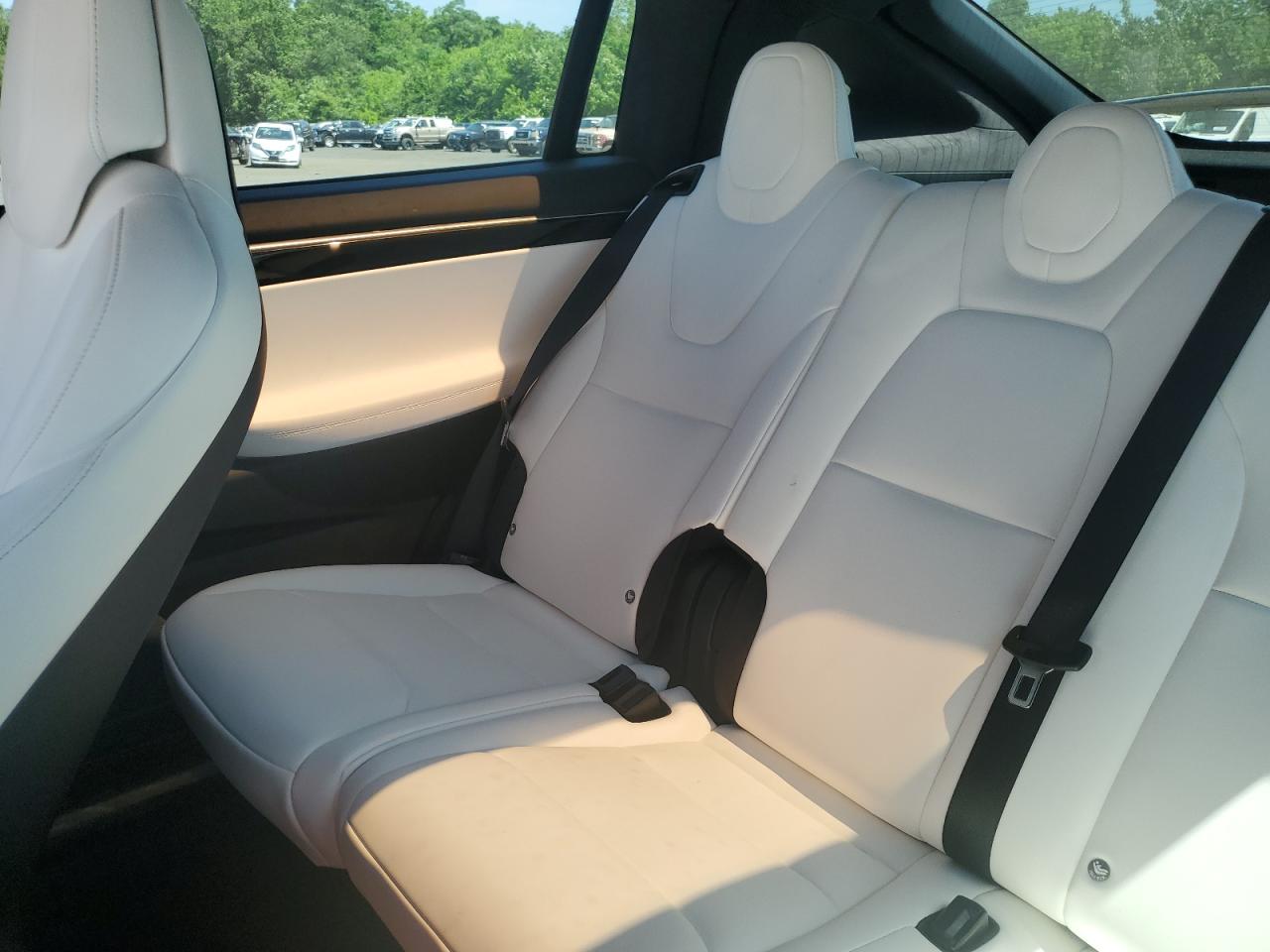 2018 Tesla Model X VIN: 5YJXCDE23JF090870 Lot: 60727355