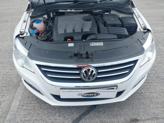 2011 VOLKSWAGEN PASSAT GT