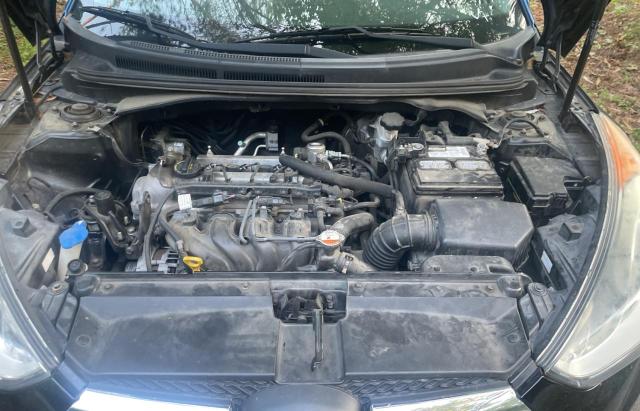 Coupet HYUNDAI VELOSTER 2014 Czarny