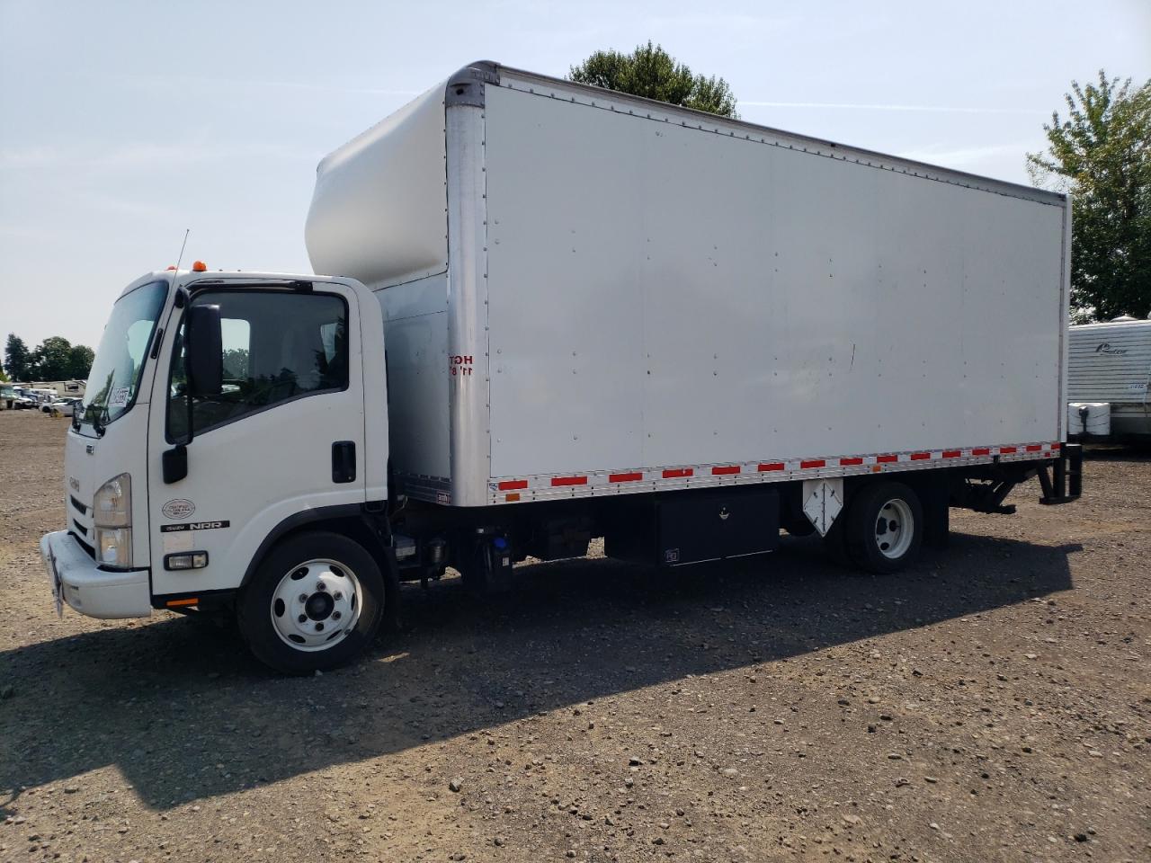 2017 Isuzu Nrr