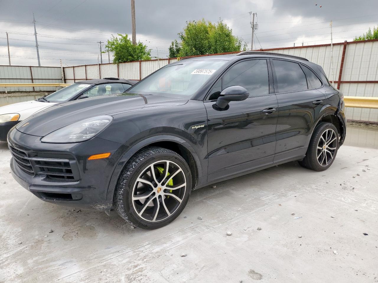 2020 Porsche Cayenne E-Hybrid იყიდება Haslet-ში, TX - Rear End