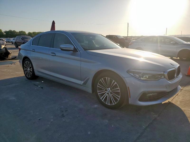  BMW 5 SERIES 2017 Серебристый